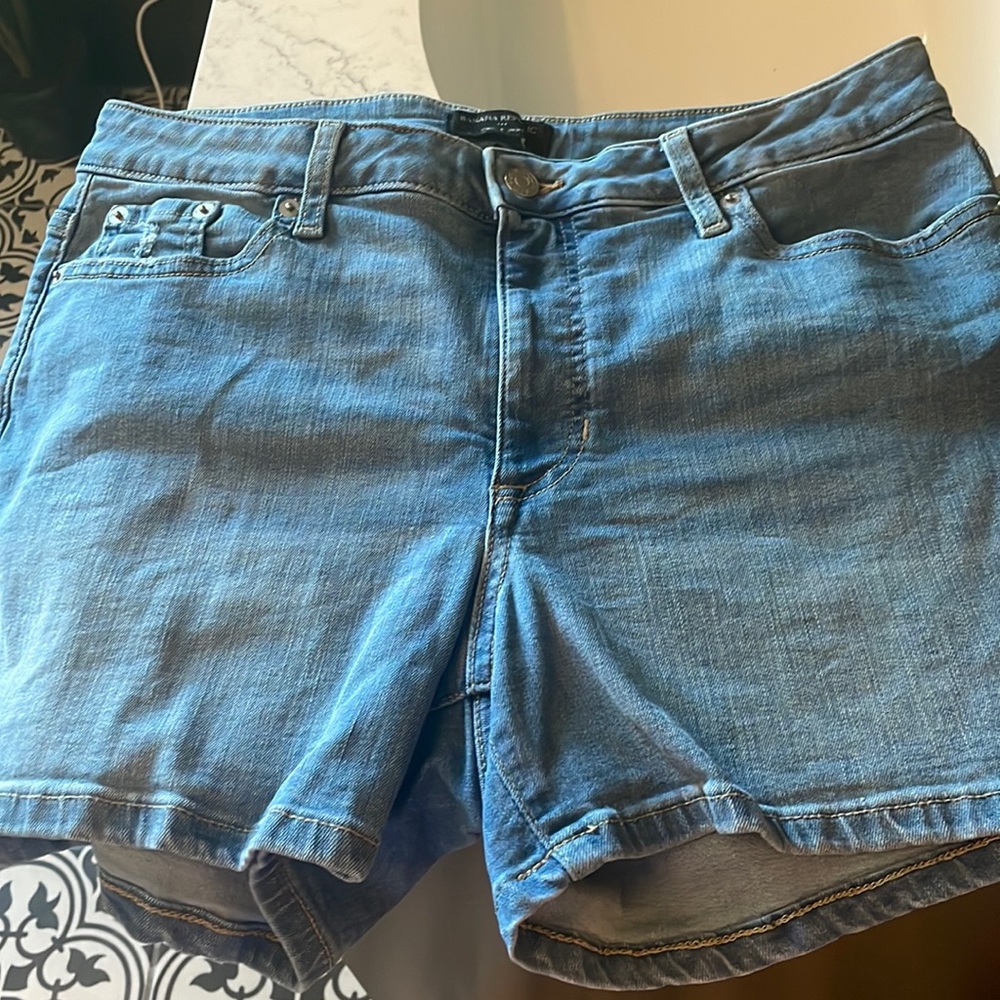 Banana Republic Gently worn denim short—sz 10